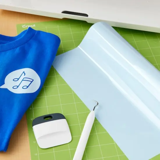 Siser&reg; EasyWeed&reg; Heat Transfer Vinyl, 36" Powder Blue {3}