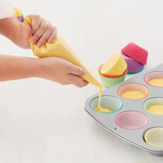 Wilton&trade; 16" Disposable Plastic Decorating Bags, 100ct. {6}