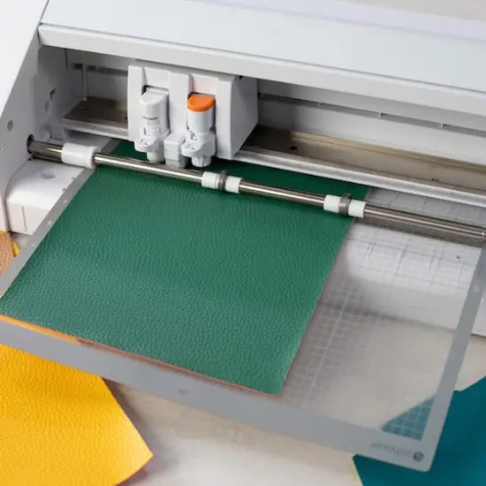 Silhouette&reg; Cameo&reg; Strong Tack Cutting Mat {4}