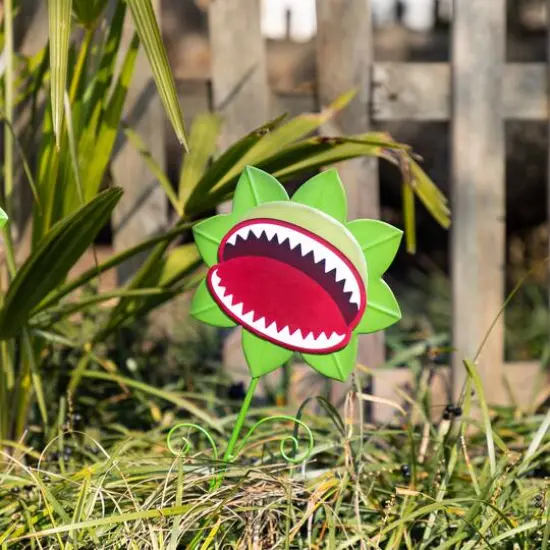 Glitzhome&reg; 24"H Halloween Metal Chomper Yard Stake Set {7}