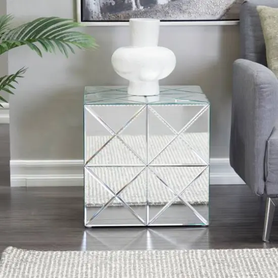Silver Wood Mirrored Accent Table 18" x 18" x 18" {7}