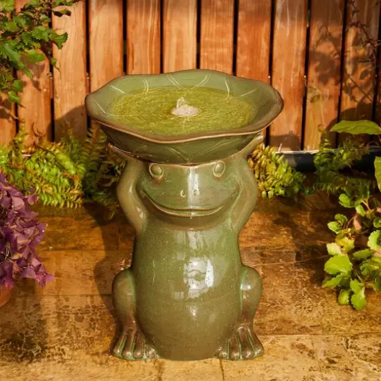 Glitzhome&reg; 21.5" LED Olive Green Frog Holding Lotus Birdbath Ceramic Outdoor Floor Fountain {9}