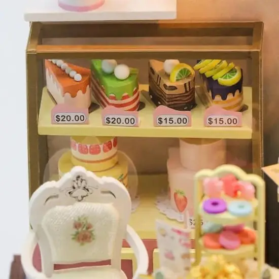 Wizardi Dessert Caf&eacute; Miniature Dollhouse Roombox Kit {5}