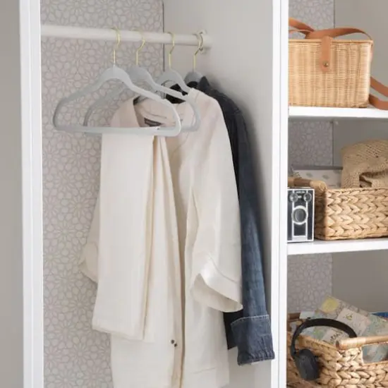 Simplify Slim Velvet Gold Hook Hangers, 25ct. White {4}