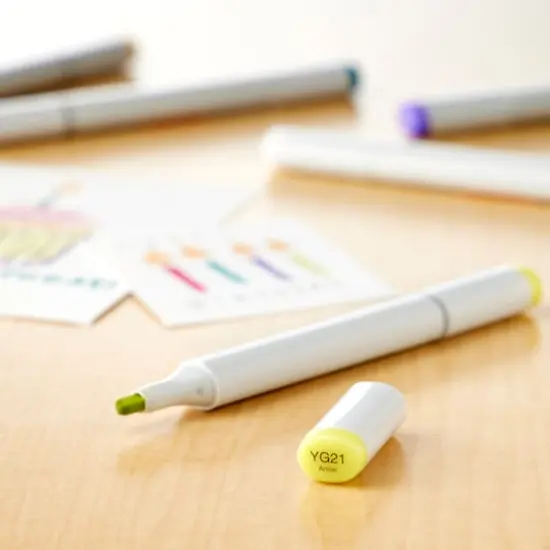 Copic&reg; Sketch Marker, Yellow Greens YG21 Anise {3}