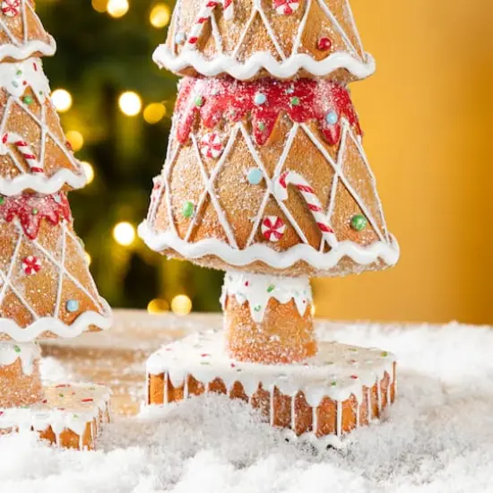 Glitzhome&reg; Resin Christmas Tree Table Decor Set {7}