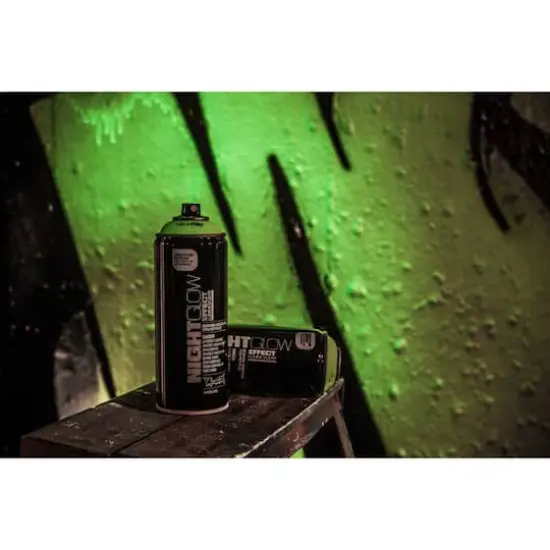 Montana Night Glow Effect Spray Paint {4}