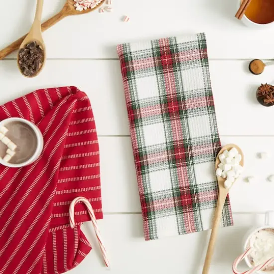 DII&reg; Christmas Plaid Dishtowel Set {6}