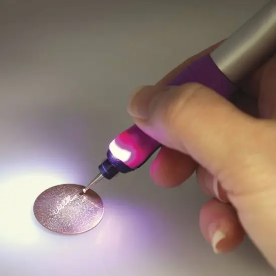 The Beadsmith&reg; Micro Engraver with LED Spotlight {7}