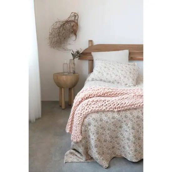 Hello Honey&reg; Pink Crocheted Fabric Throw {3}