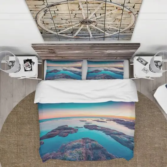 Designart 'Blue Sicily Island' Coastal Bedding Set - Duvet Cover & Shams {5}