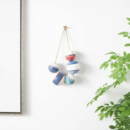 Multicolor Handmade Distressed 5 Strung Wooden Buoy Hung Wall D&eacute;cor {3}
