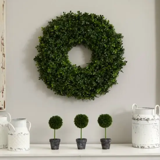 22&rdquo; Boxwood Wreath {6}