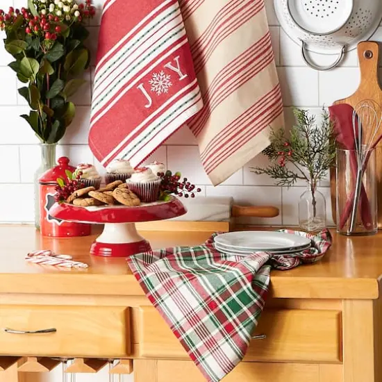 DII&reg; Assorted Joy Snowflake Dishtowel Set {9}
