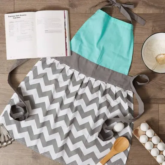 DII&reg; Chevron Skirt Apron {11}