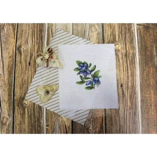 MP Studia Honeysuckle Cross Stitch Kit Cross Stitch Kit {3}