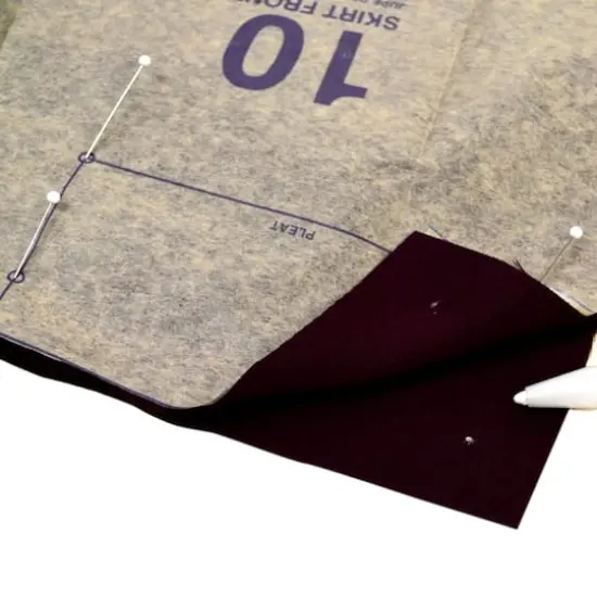 Dritz&reg; 1.375" White Extra Fine Glass Head Pins, 250ct. {6}