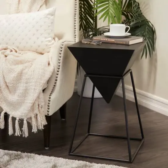 Black Metal Modern Accent Table, 24" x 20" x 17" {8}