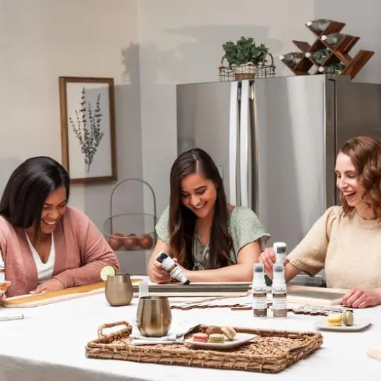 Varathane&reg; 2-in-1 Applicator & Wood Stain, 4oz. Dark Walnut {6}