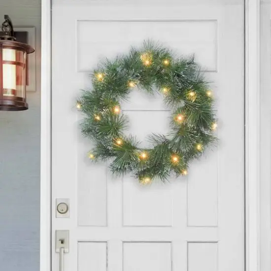 24" Pre-Lit LED Glittery Wreath {4}