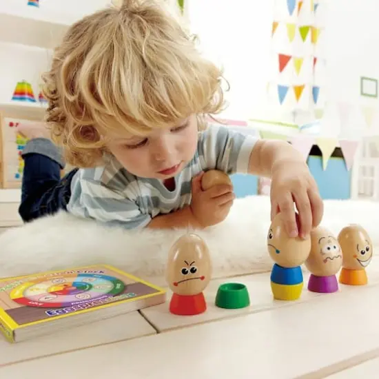 Hape Eggspressions Wooden Learning Toy & Illustrative Book Set {5}