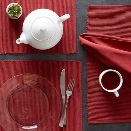 DII&reg; Ribbed Cotton Placemats, 6ct. Barn Red {6}