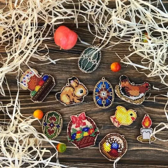 Wonderland Crafts 20 Piece Easter Wooden Embroidery Blanks {5}