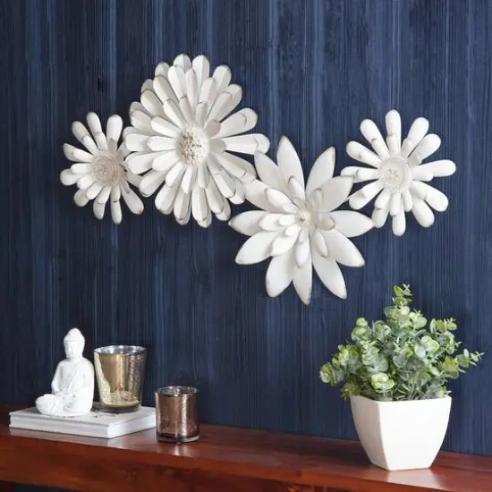 Fetco Mambas White Floral Chain Metal Wall Art {7}