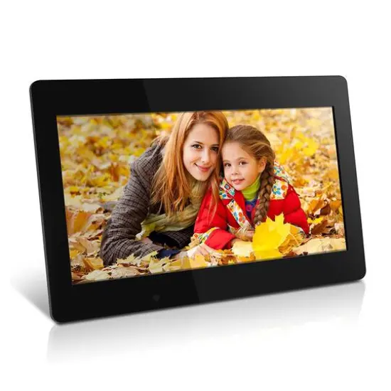 Aluratek Black 19" x 13" Digital Photo Frame with 4GB Memory {1}