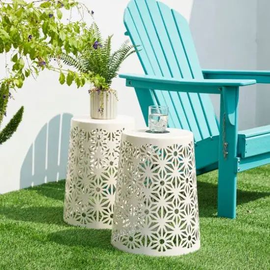 Glitzhome&reg; 17.5" Iron Geometric Pattern Solar Garden Stool Set White {6}