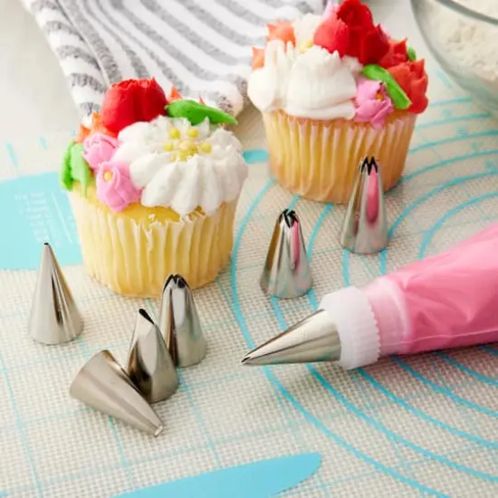 Decorating Tip Set by Celebrate It&reg;, 12ct. {3}