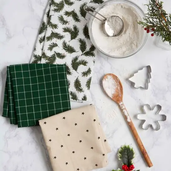 DII&reg; Assorted Holiday Greenery Dishtowel Set {11}