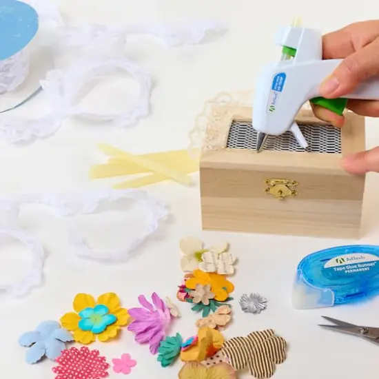 AdTech&reg; Lo-Temp&trade; Mini Glue Guns, 4ct. {6}