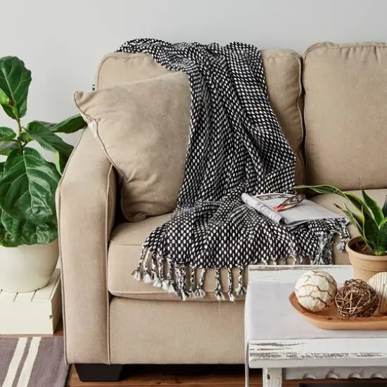 DII&reg; Black & White Textured Acrylic Throw {6}