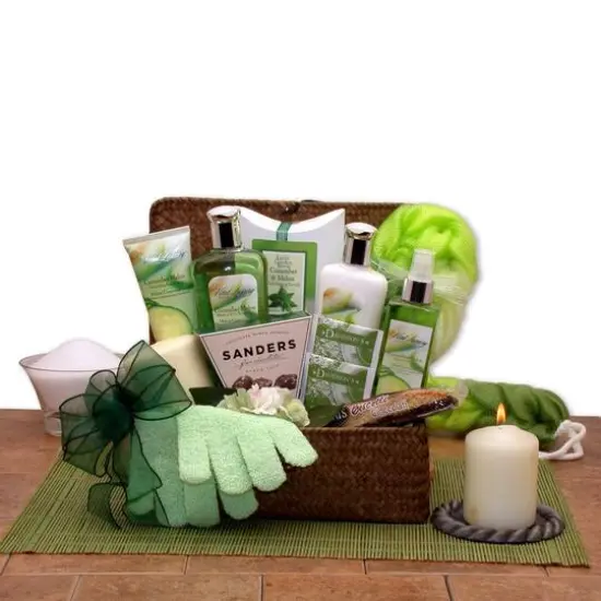 Serenity Spa Cucumber & Melon Gift Chest {1}