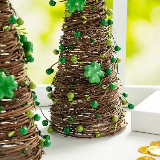 Glitzhome&reg; St. Patrick's Rattan Shamrock & Berry Table Tree Set {7}