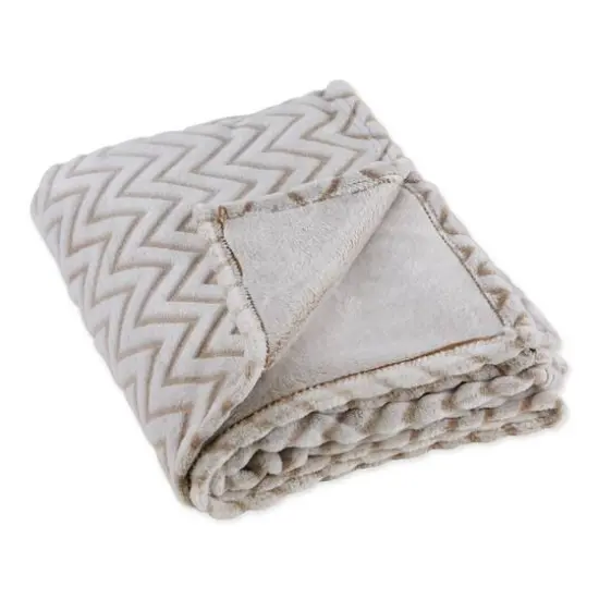 DII&reg; Stone Chevron Plush Throw {1}