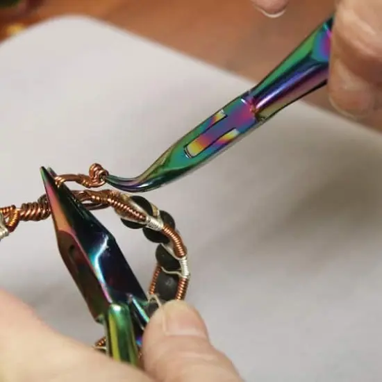 The Beadsmith&reg; Chroma Series Bent Chain Nose Plier {6}