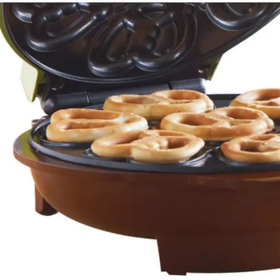 Brentwood Nonstick Mini Pretzel Maker {5}