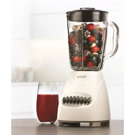 Brentwood White 42oz. 12-Speed + Pulse Electric Blender {4}
