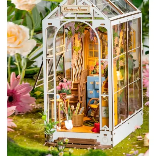 Rolife&reg; Garden House DIY Book Nook Shelf Insert Kit {3}