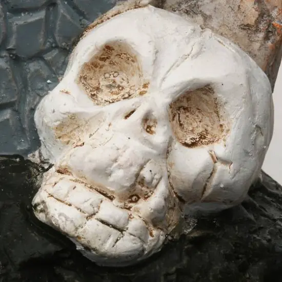 18" LED Multilevel Haunted House {10}