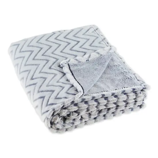 DII&reg; French Blue Chevron Plush Throw {1}