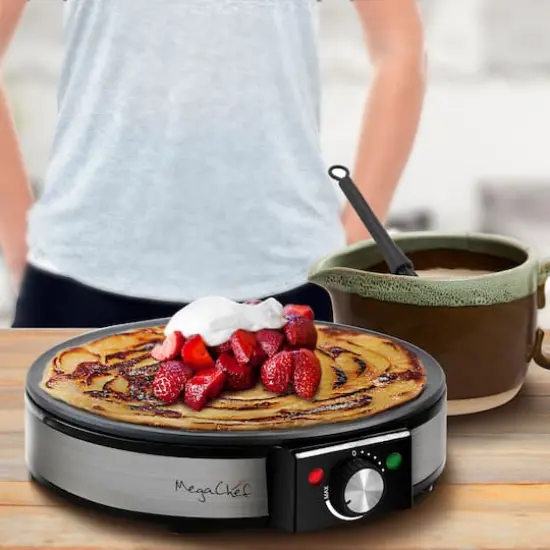 MegaChef Nonstick Crepe and Pancake Maker Breakfast Griddle {4}