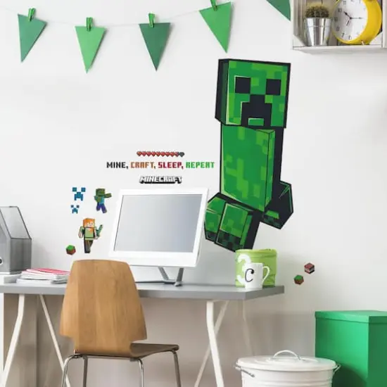 RoomMates Minecraft Creeper Giant Peel & Stick Wall Decals {3}