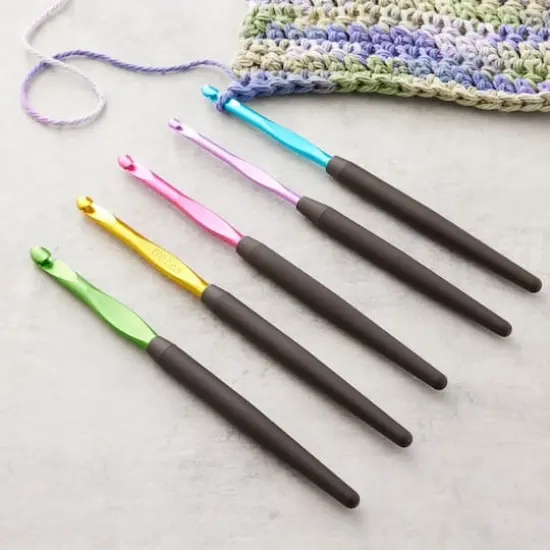 Susan Bates&reg; Soft Ergonomic&trade; Crochet Hook Set, G-K {3}