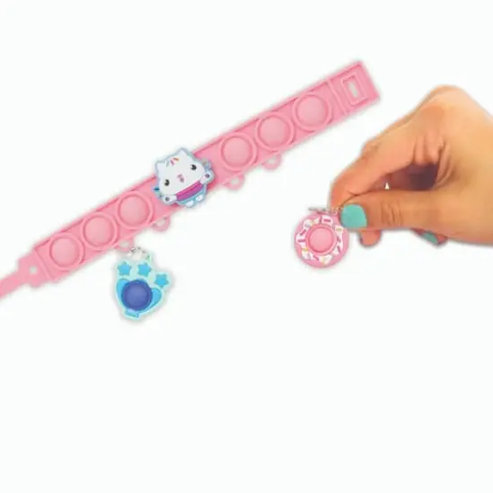 Pop-Eeze: Gabby's Dollhouse Bracelet Activity Set {4}