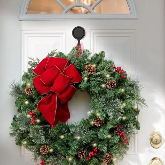 Haute Decor Attract&reg; Pinch-Free Magnetic Wreath Hangers, 2ct. Matte Black {4}