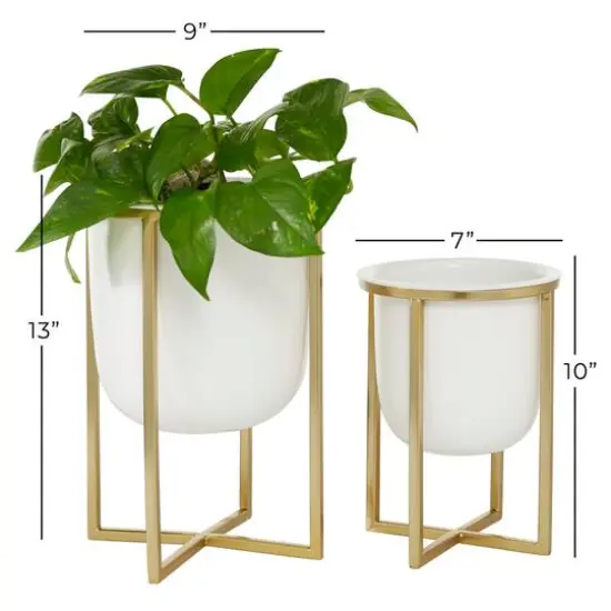 CosmoLiving by Cosmopolitan White Metal Contemporary Planter Set {8}