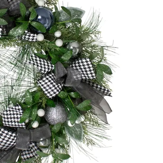 24" Houndstooth & White Berries Artificial Christmas Wreath {4}